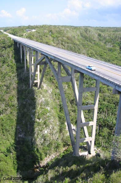 Bacunayagua Brug grens provincie Havana en Matanzas